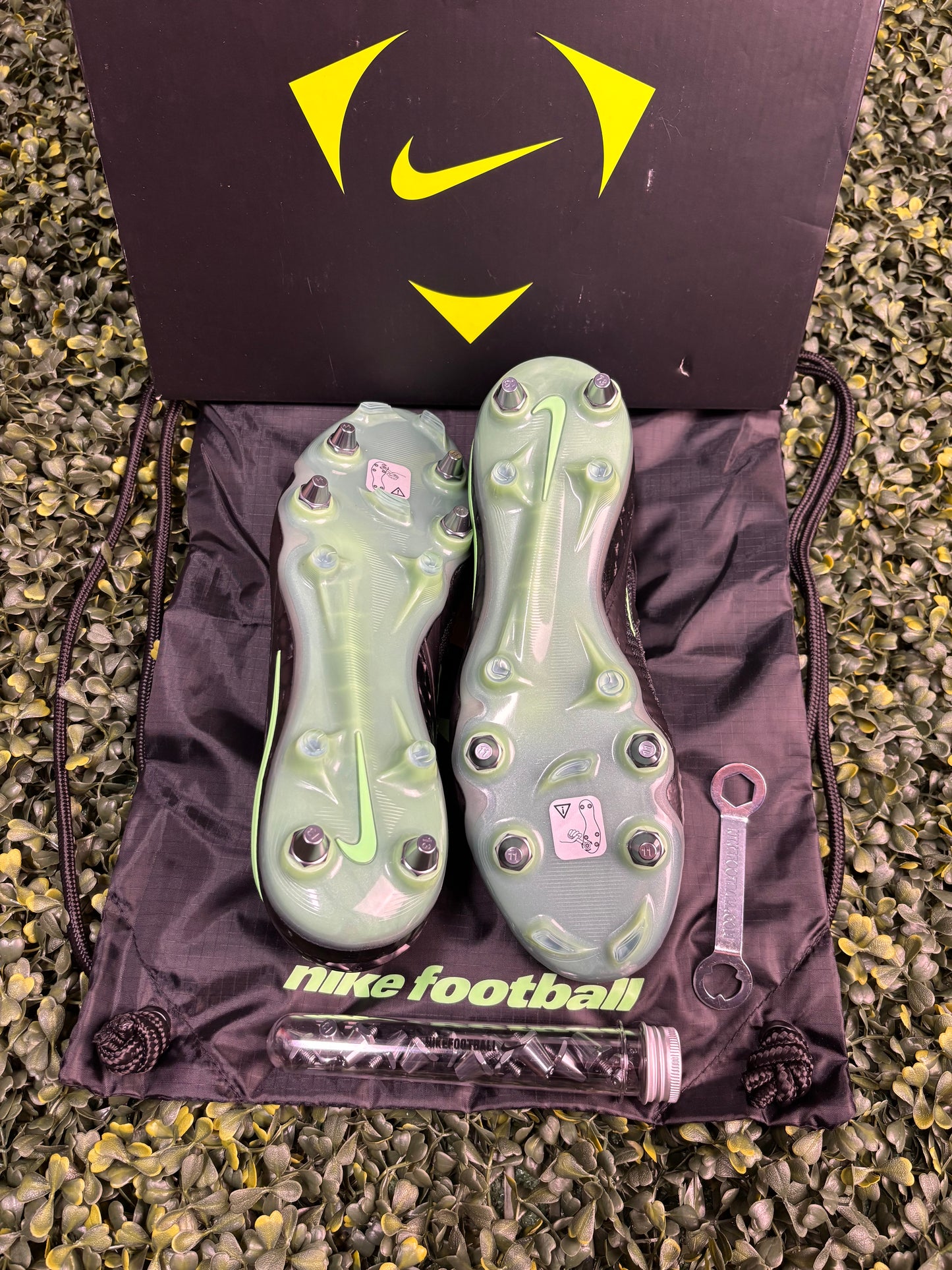 Nike Phantom 6 Low Elite SG-PRO
