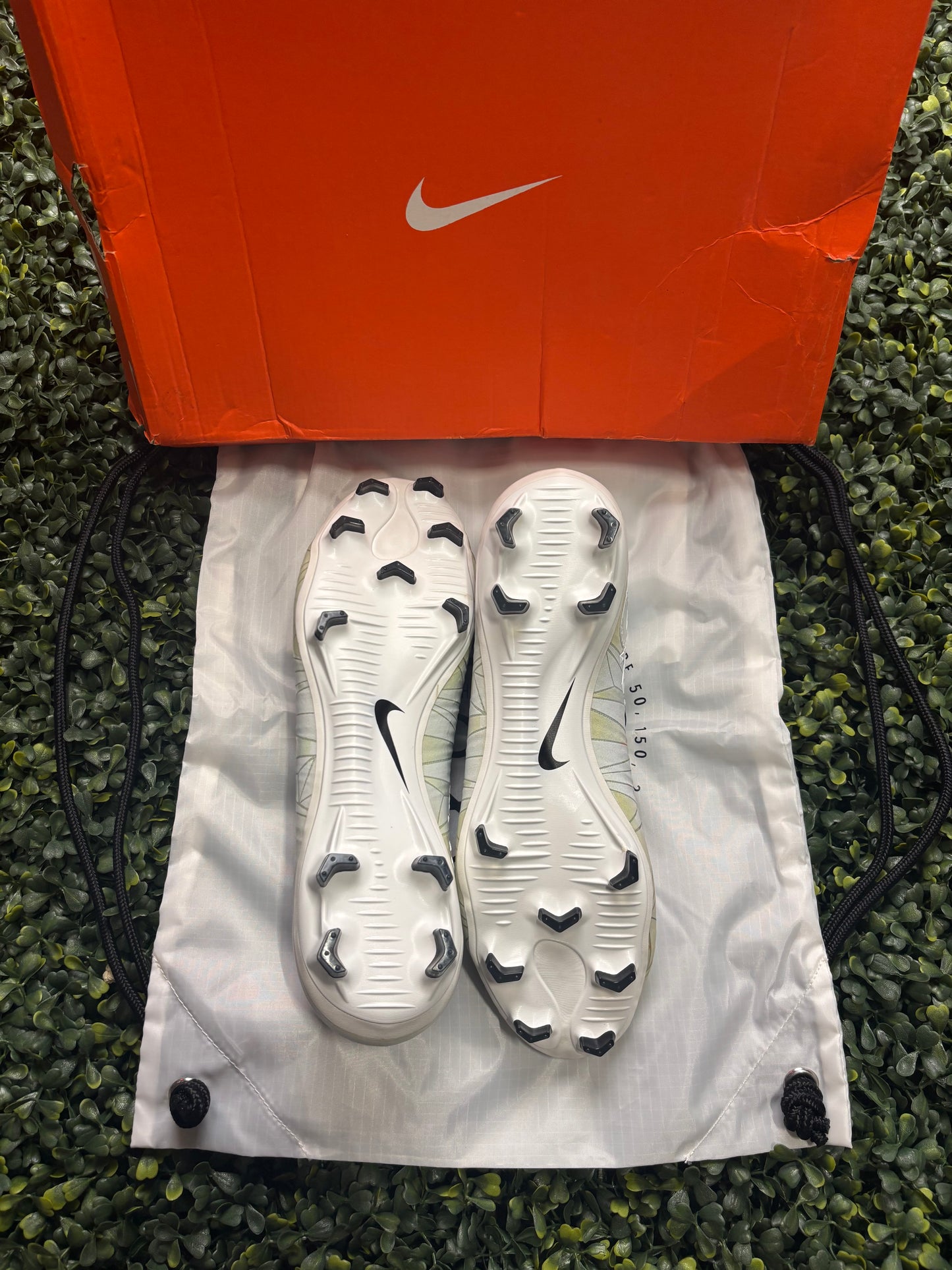 NIKE MERCURIAL SUPERFLY V DF CR7 FG