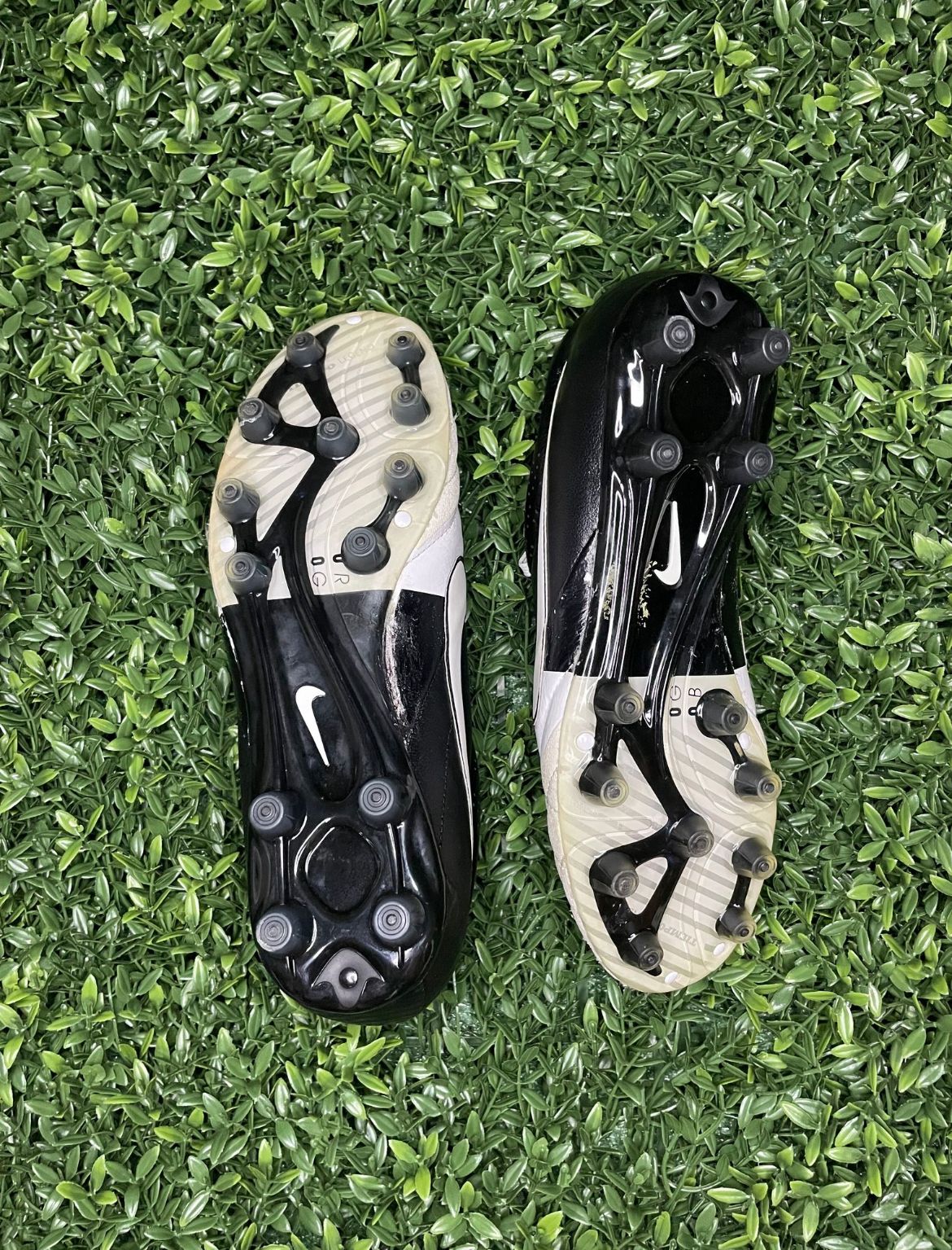 NIKE TIEMPO LEGEND IV HG