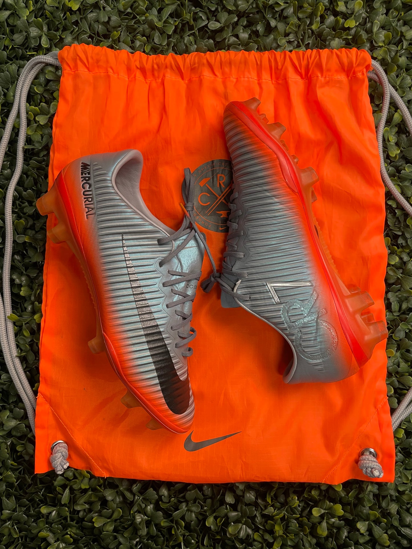 NIKE MERCURIAL VAPOR XI CR7 ELITE FG