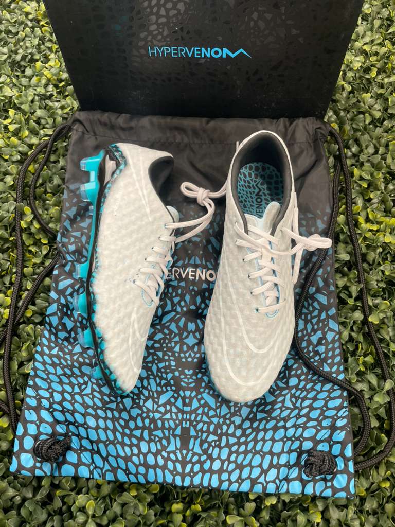 NIKE HYPERVENOM PHANTOM RGN SE FG