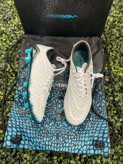 NIKE HYPERVENOM PHANTOM RGN SE FG
