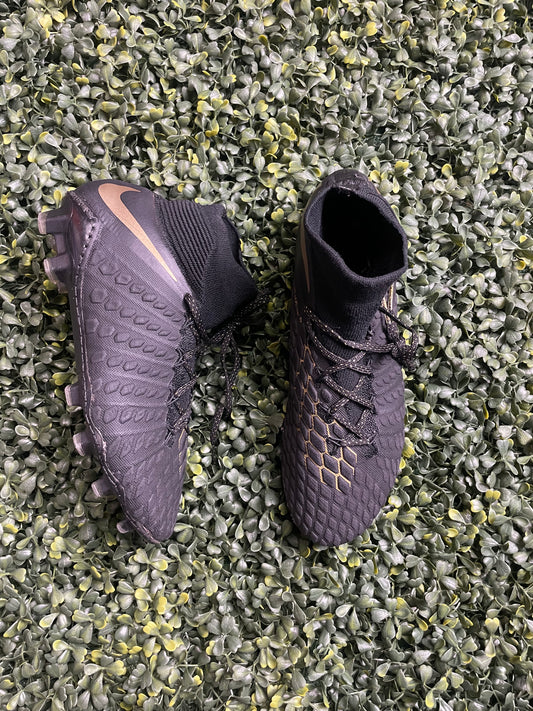 NIKE HYPERVENOM PHANTOM III ELITE DF FG “GAME OF GOLD