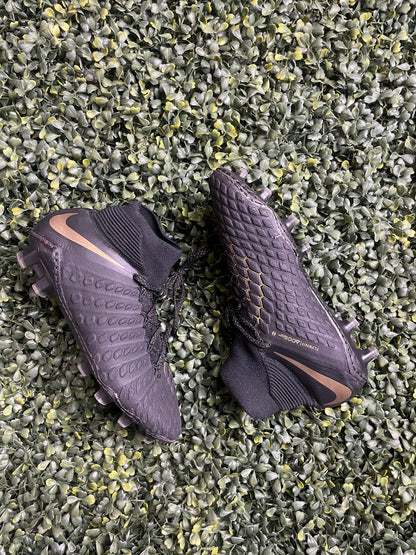 NIKE HYPERVENOM PHANTOM III ELITE DF FG “GAME OF GOLD
