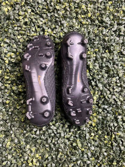 NIKE HYPERVENOM PHANTOM III ELITE DF FG “GAME OF GOLD