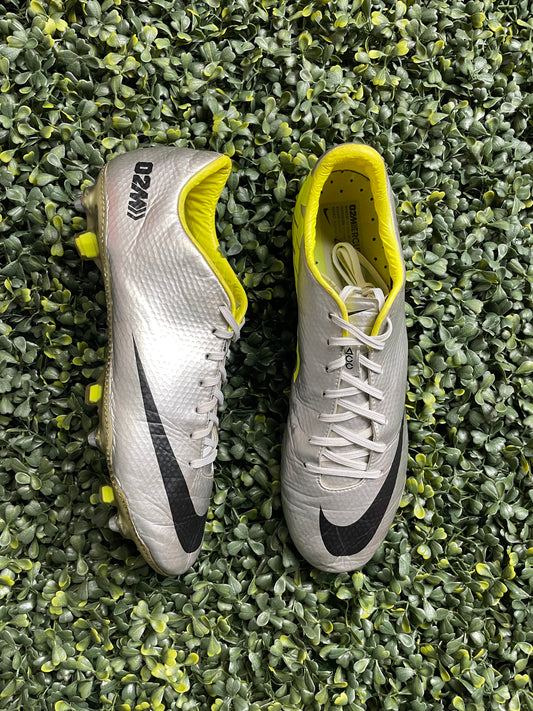 NIKE MERCURIAL VAPOR IX ELITE SG-PRO “FAST FORWARD ’02 R9”