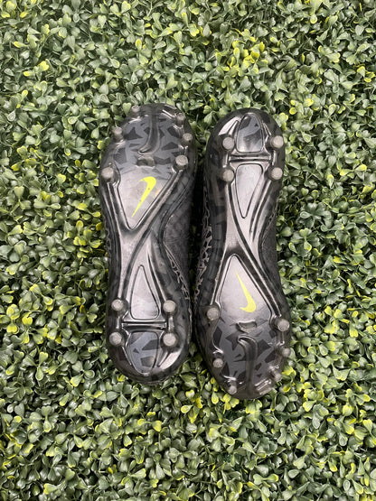 NIKE HYPERVENOM PHANTOM II FG