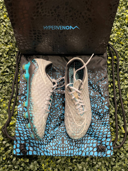 NIKE HYPERVENOM PHANTOM RGN SE FG
