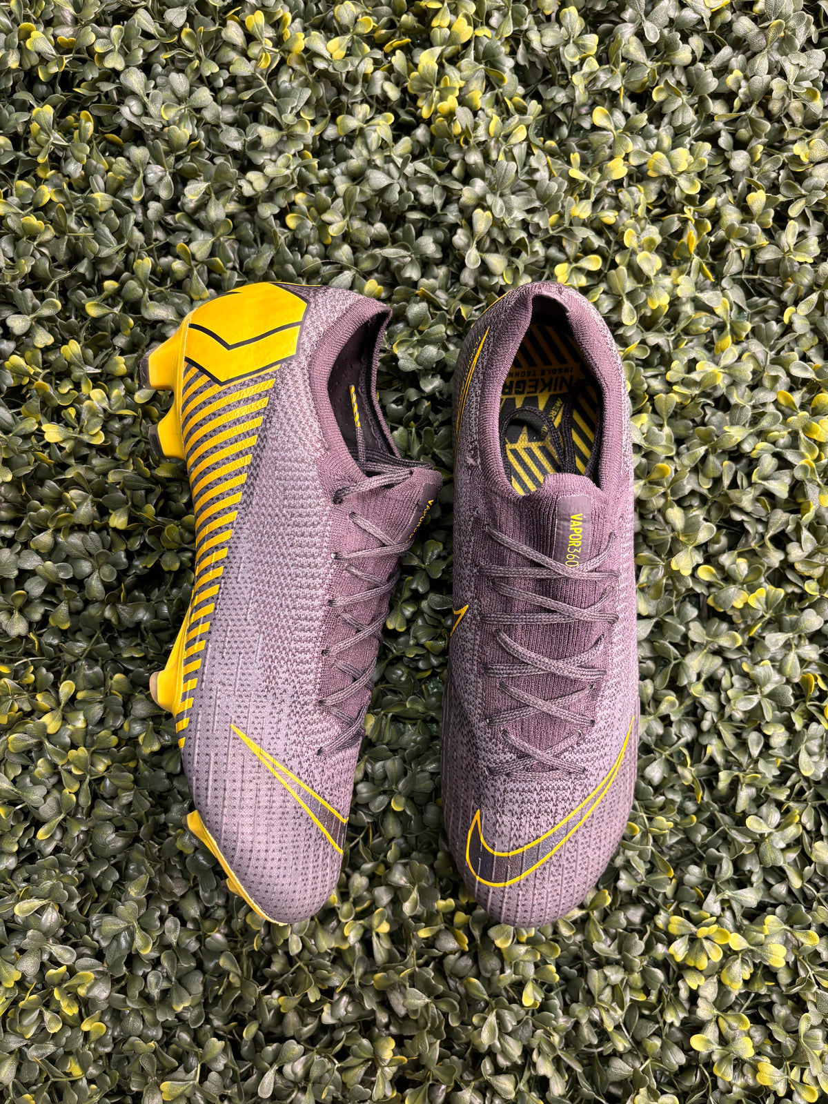 NIKE MERCURIAL VAPOR 12 ELITE FG
