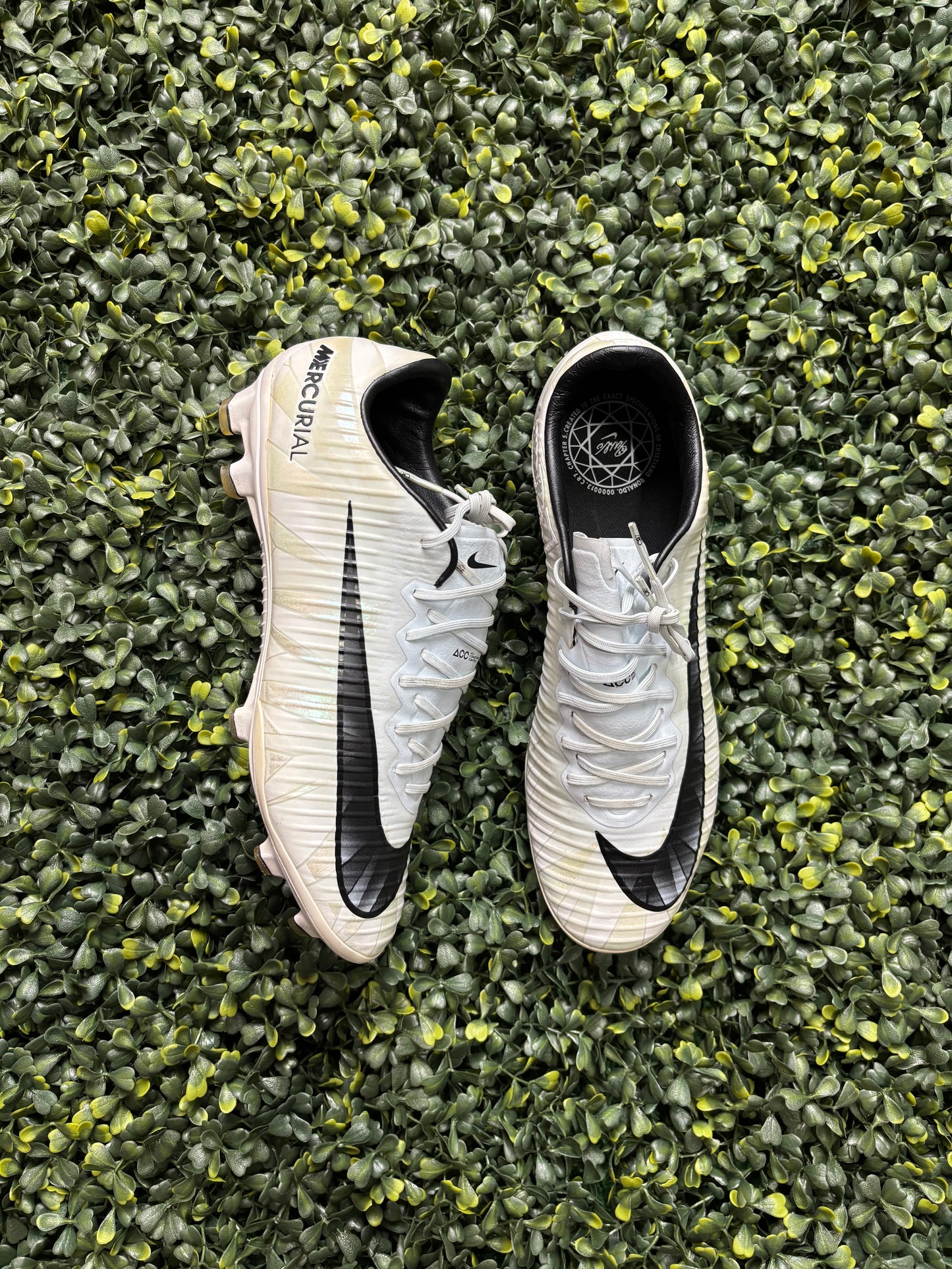 NIKE MERCURIAL VAPOR XI CR7 ELITE FG