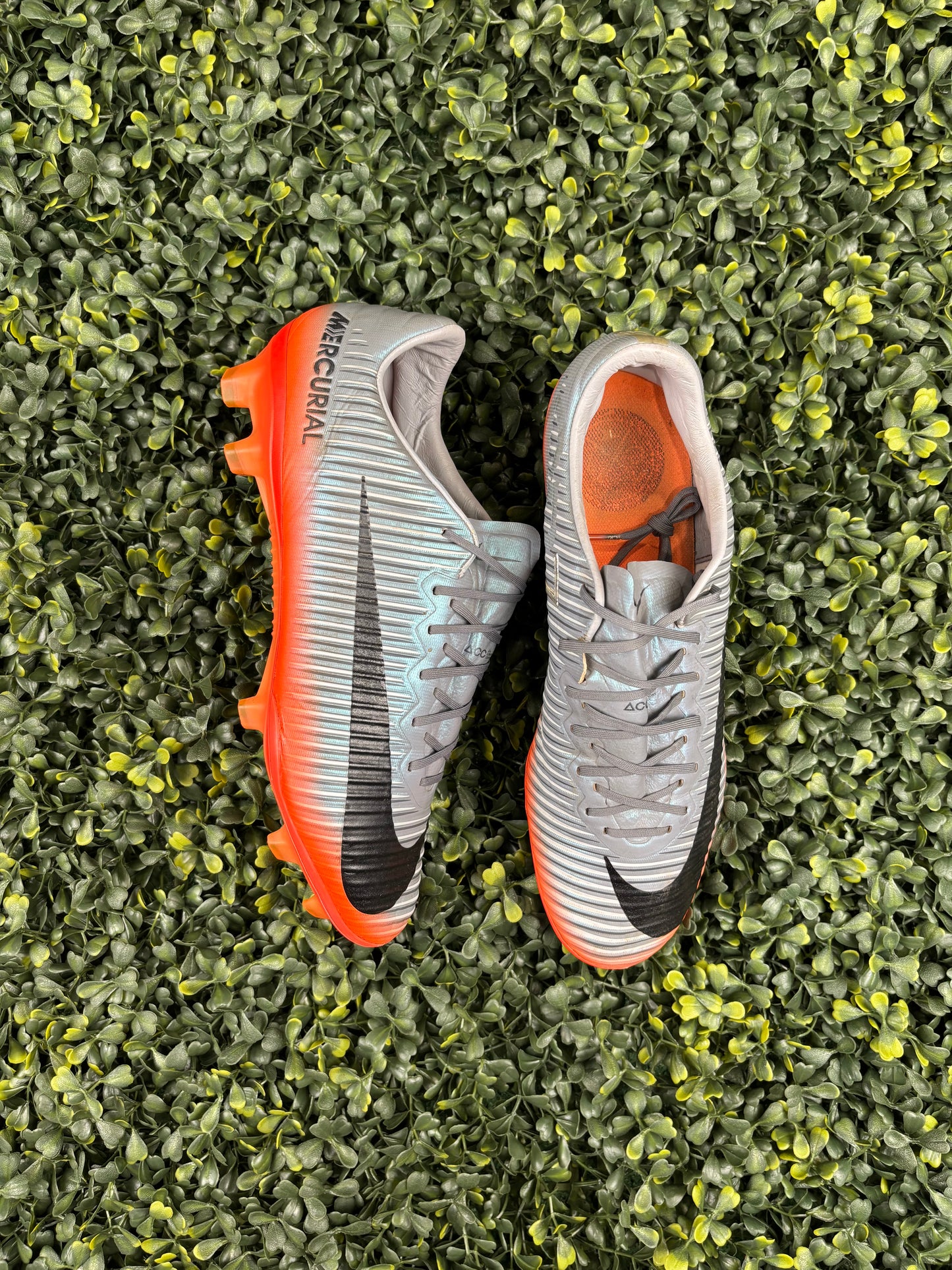NIKE MERCURIAL VAPOR XI CR7 ELITE FG