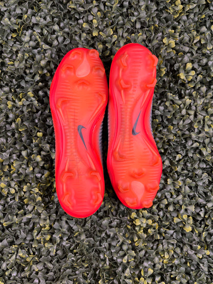 NIKE MERCURIAL VAPOR XI CR7 ELITE FG