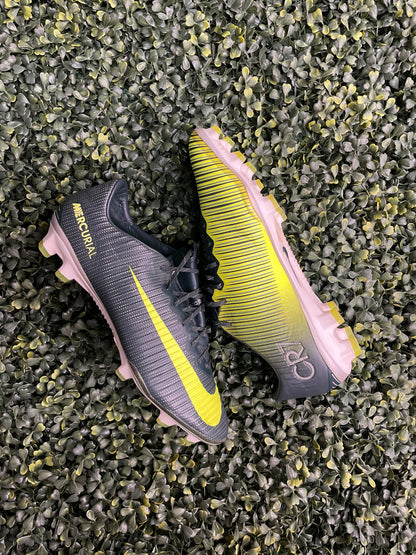 NIKE MERCURIAL VAPOR XI CR7 ELITE FG
