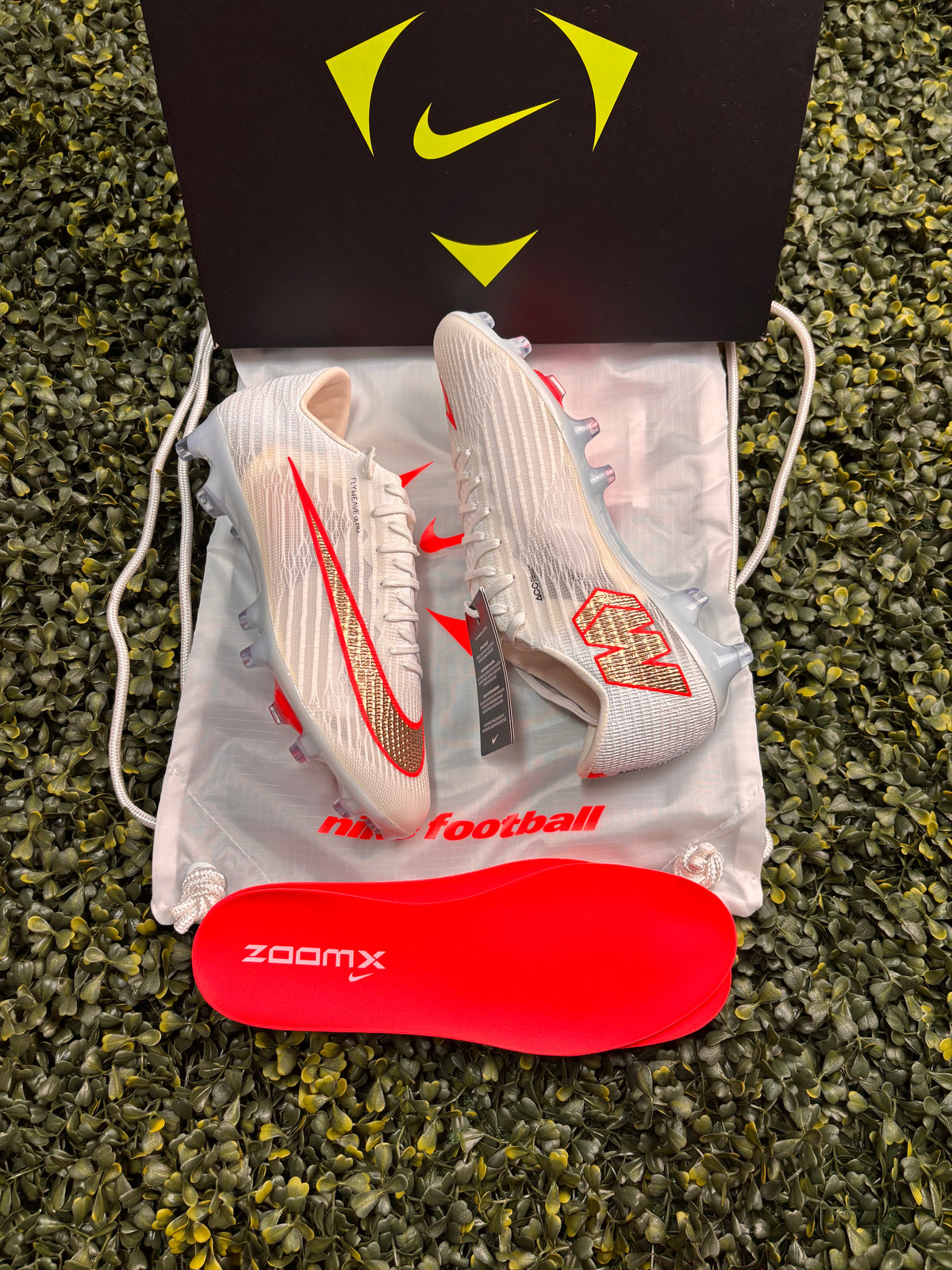 NIKE ZM SUPERFLY 11 ELITE AG WHITE
